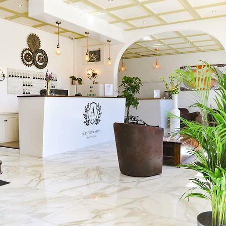 Hotel Les Arbousiers カルヴィ エクステリア 写真