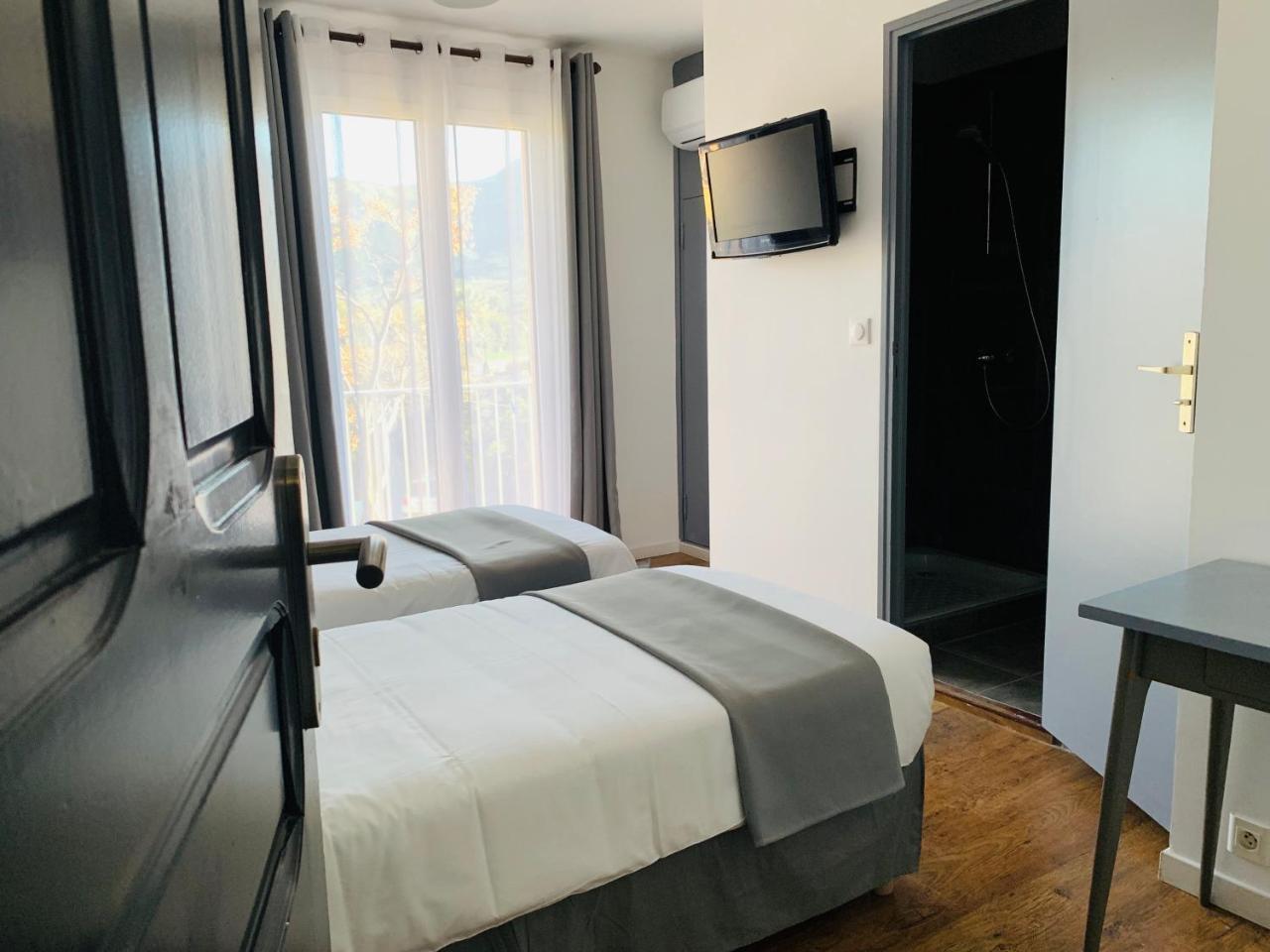 Hotel Les Arbousiers カルヴィ エクステリア 写真