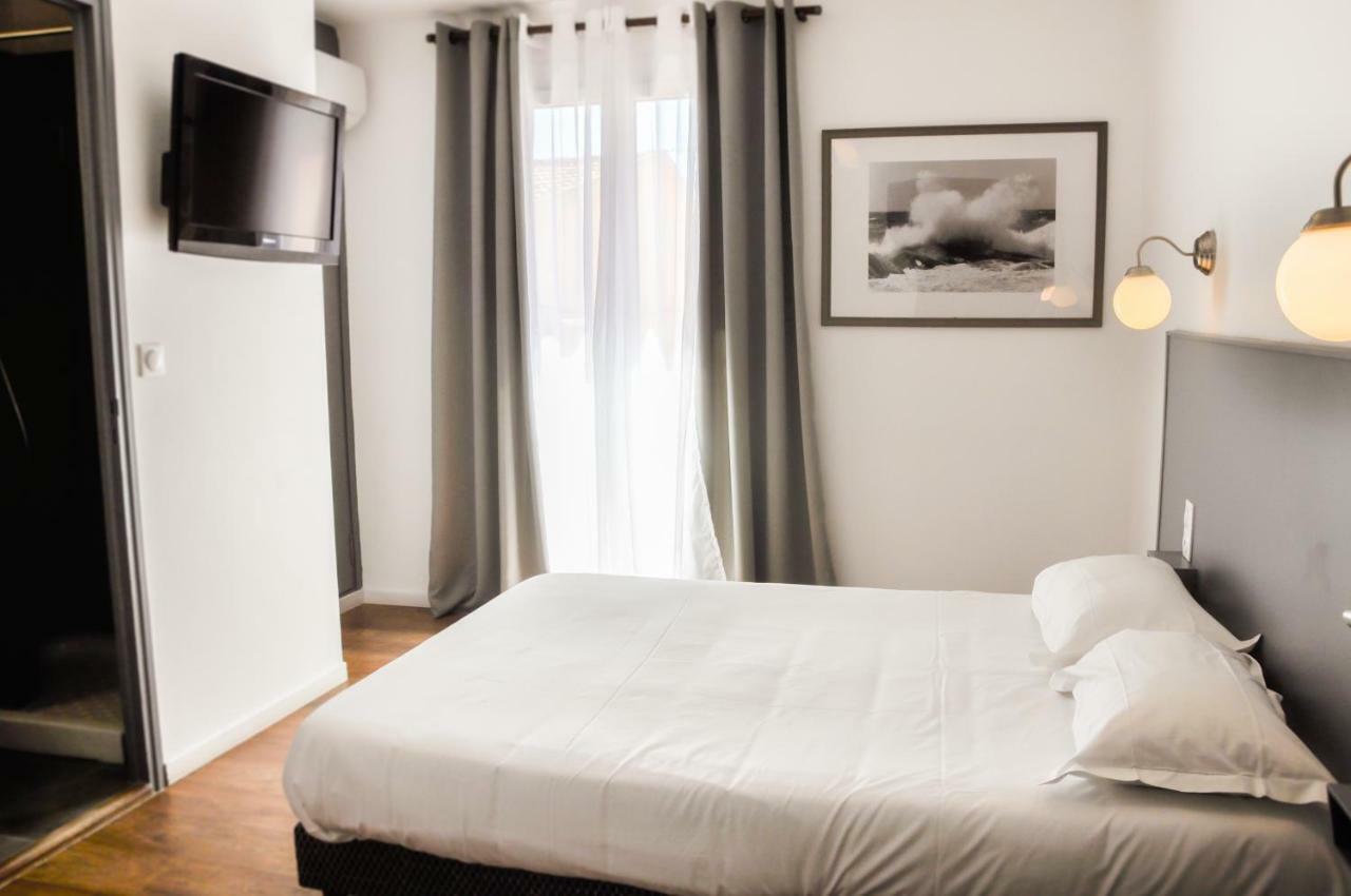 Hotel Les Arbousiers カルヴィ エクステリア 写真